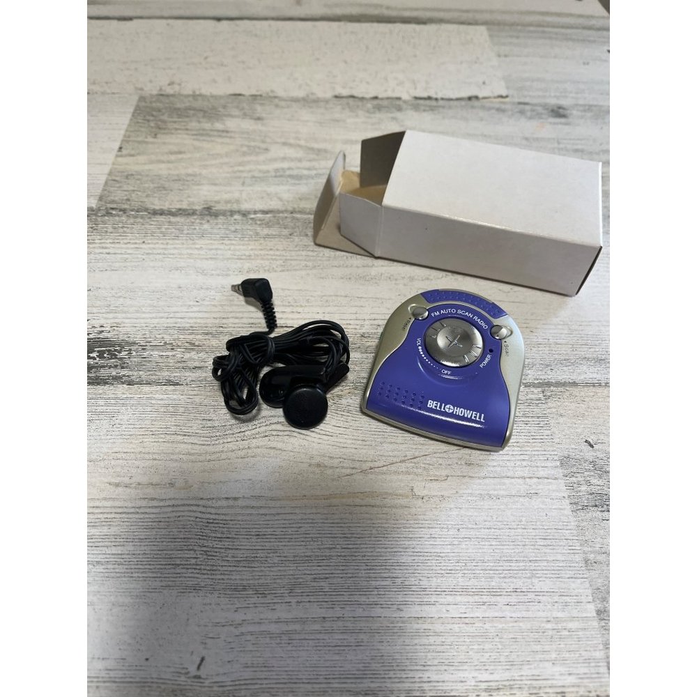 Bell & Howell FM auto scan portable radio with earbuds